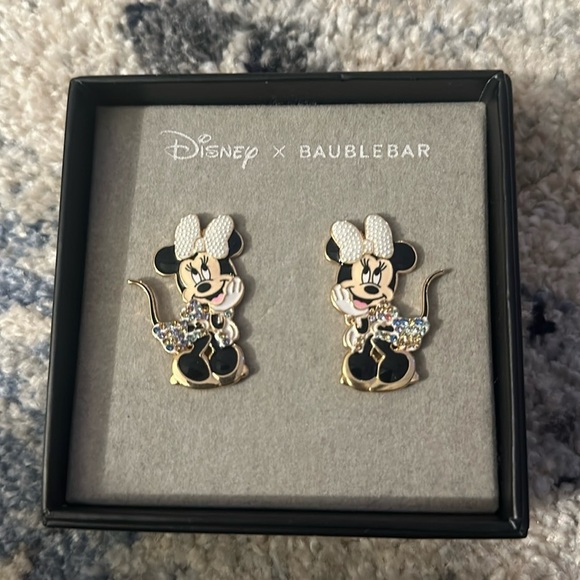 Disney x Baublebar Minnie Mouse Stud Earrings Gold Tone Crystal Accents Gift - Picture 2 of 4